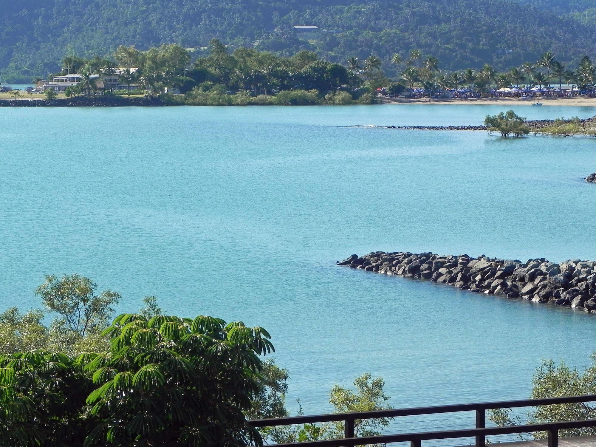 Airlie Waterfront Bed & Breakfast 埃尔利海滩 外观 照片