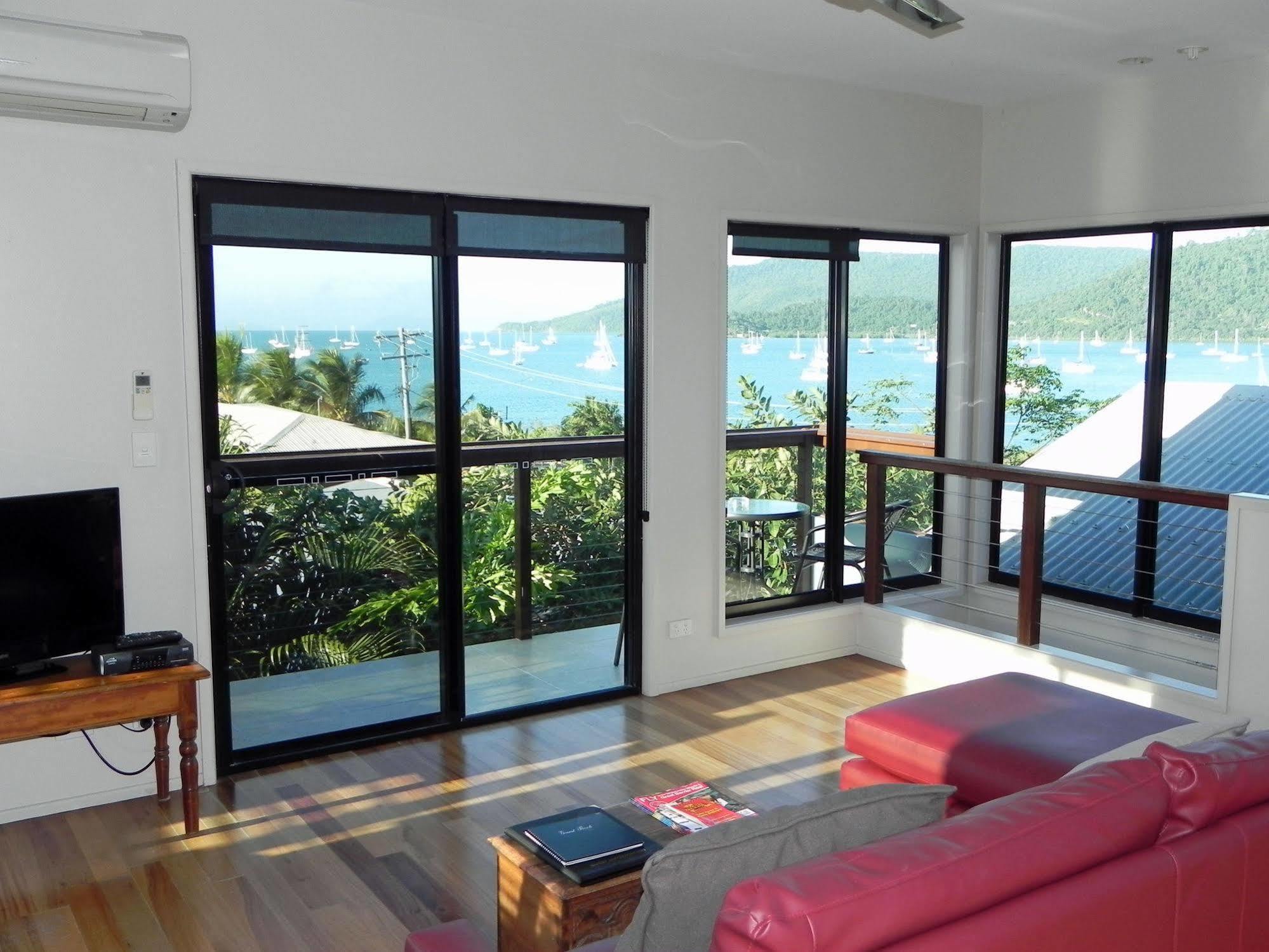 Airlie Waterfront Bed & Breakfast 埃尔利海滩 外观 照片