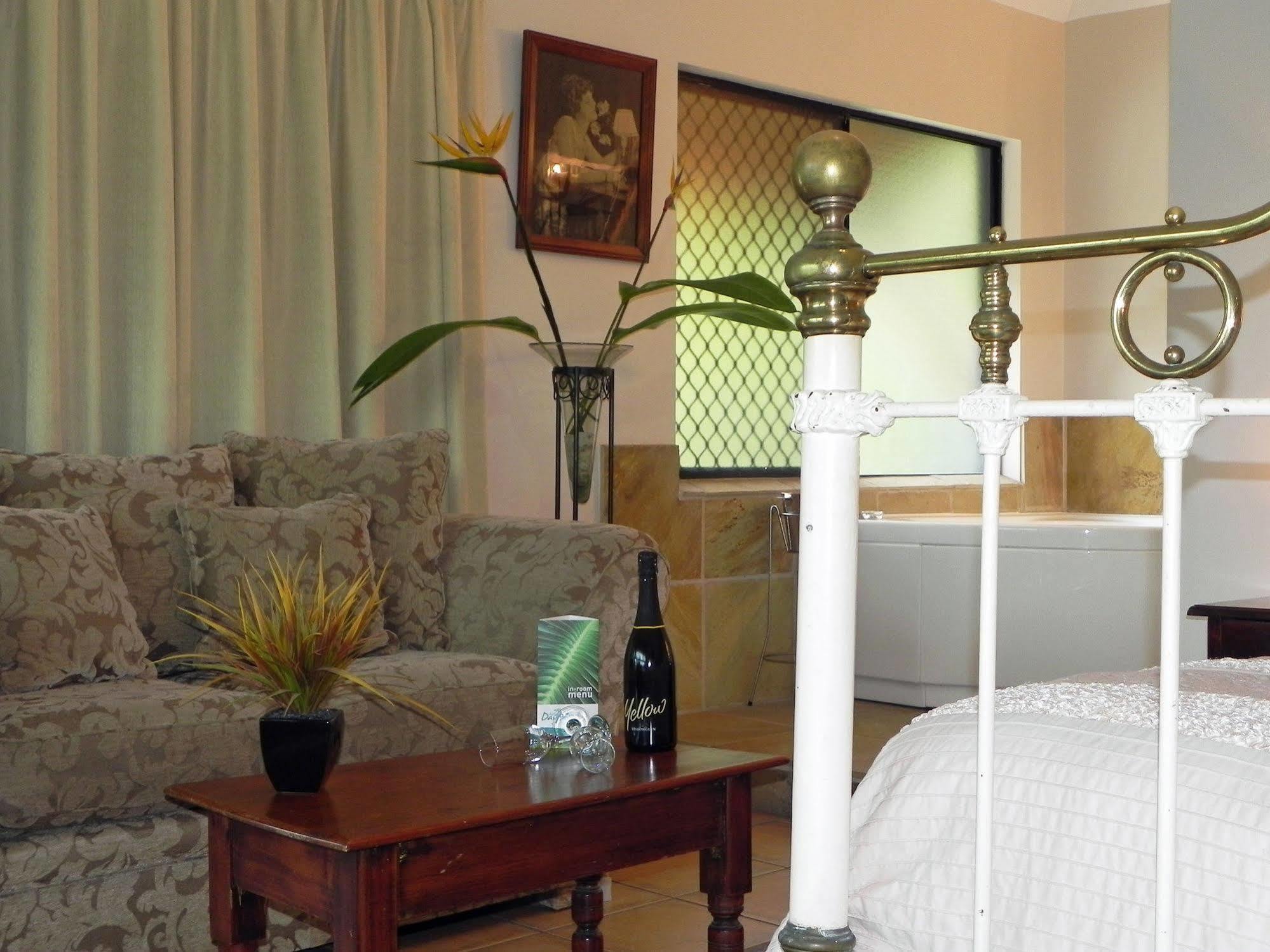 Airlie Waterfront Bed & Breakfast 埃尔利海滩 外观 照片