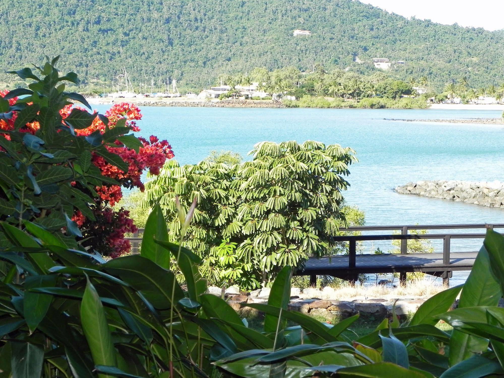Airlie Waterfront Bed & Breakfast 埃尔利海滩 外观 照片