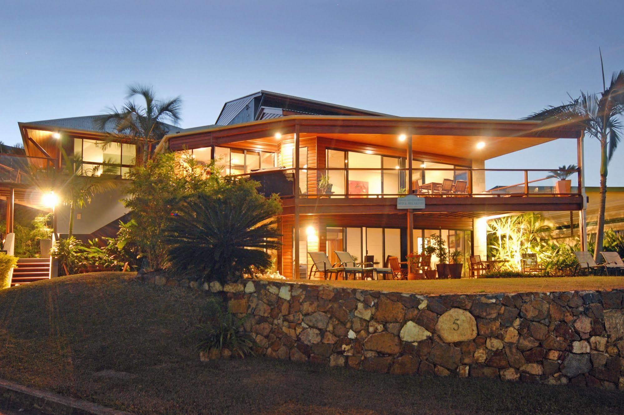 Airlie Waterfront Bed & Breakfast 埃尔利海滩 外观 照片